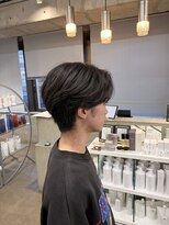 リラクオーレメンズ(LIRA CUORE men's) フェザーパーマ風センターパート