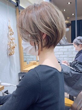バンプ ギンザ(BUMP GINZA) 伸びても目立たない！40代50代からの白髪ぼかし、若見えショート