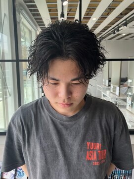 ホワイト(WHITE) センターパート ツイストスパイラル