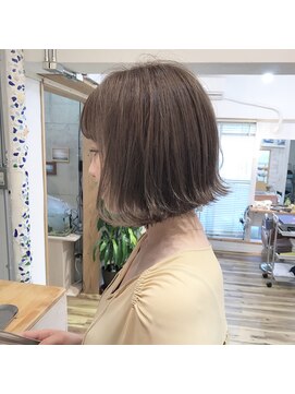 レンク(LENC) Coast.ミルクティーベージュ×切りっぱなしボブ