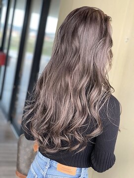 モアナ バイ ヘッドライト 沖縄南風原店(Moana by HEADLIGHT) Moana#ミルクティー#デザインカラー#デジタルパーマ#大人可愛い