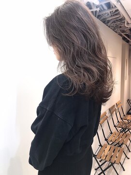 ヌイ 横浜(nui) ハイライトグレージュ_ネイビーカラーミントカラーシアカラー