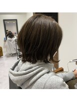 ピアーネ(PIANE)&nbsp;20代から50代/グレージュと外はねボブ