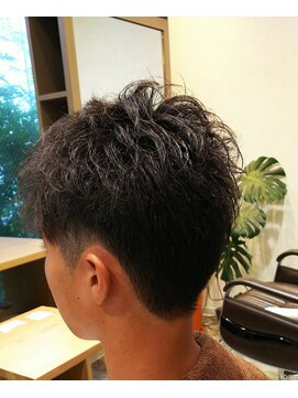 サロンドポプリ 志都美(salon de poupuri) 【自然な仕上がり】ナチュラルツーブロック