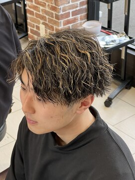 アース オーセンティック 岡山表町店(EARTH Authentic) ツイスパ+ハイライト