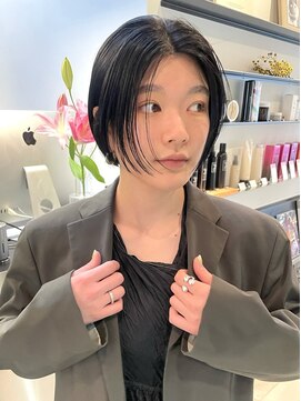 シータ(sheta) 【表参道sheta/中澤】ヘルシースタイル　黒髪タイトボブ