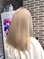 ヘアーアンドメイク ビス(HAIR&MAKE bis) 艶ハイトーン！色落ちも可愛いホワイトベージュ【久保田帆香】