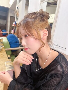 ハロー(...Hello) 顔周りカット ヘアアレンジ