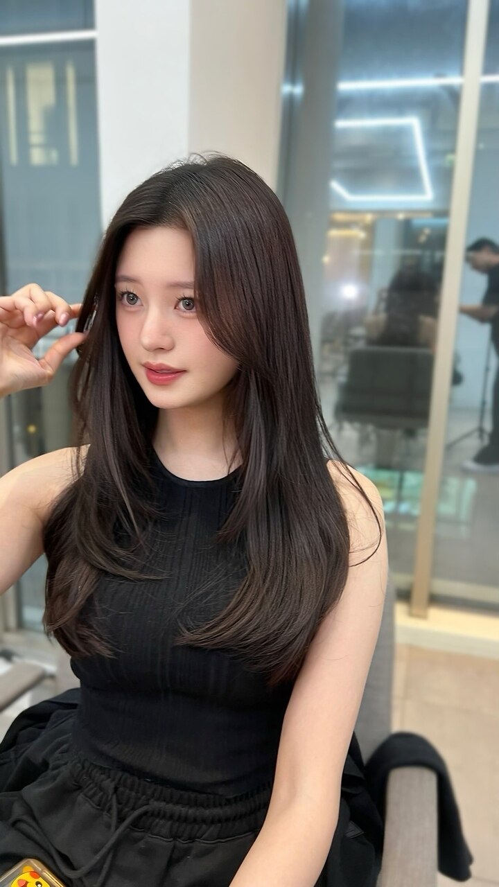 2025年夏】ロング 厚めバングの髪型・ヘアアレンジ｜人気順