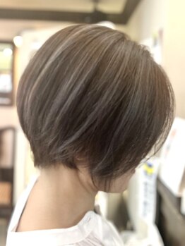 イーエル グランデ(e.ll grande)の写真/脱白髪染めを考えている方,白髪染めしてるけどおしゃれなカラーにしたい方に。大人女性のお悩みを解決◎