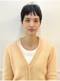 レディ感漂うなコンパクトショートヘア
