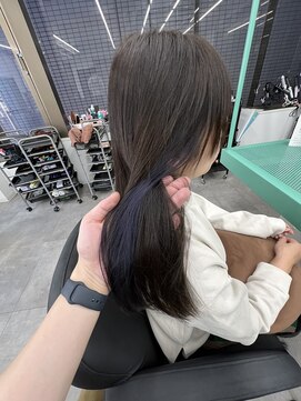 エイト オカチ 上野御徒町店(EIGHT okachi) ネイビーイヤリング