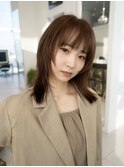 ミディアム ウルフ レイヤー 顔まわり ハッシュカット