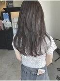 オリーブグレージュ