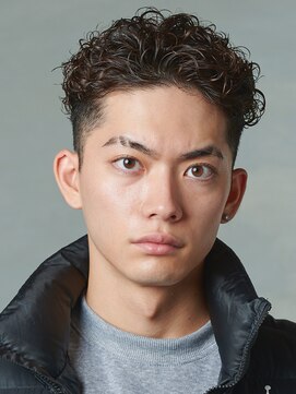 エルマーク 渋谷(L-MARK) アップバング/短髪/ツイストパーマ/ブリーチ/メンズ/学割
