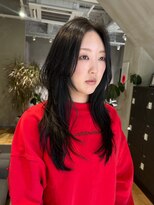 ニキータ(Nikiita) 〈ハッシュカット/ロングレイヤー/レイヤーカット〉