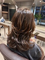 ショコララテ&nbsp;全世代に人気の【くびれミディアムレイヤー】
