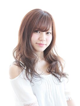 サロン ド ミカーサ(Salon De Micasa) 似合わせカットでゆるふわヘア