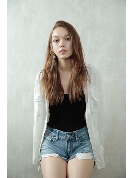 ディスオモテサンドウ 表参道(This OMOTESANDO) ロングレイヤーフォギーベージュ　山本