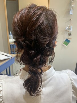 リト(Lit) 【大人可愛い】編みおろし　ミディアムヘア　アレンジ