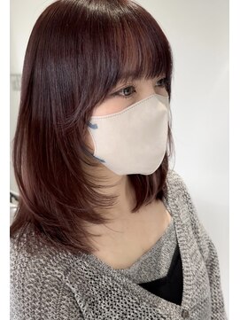 ヨロ 小岩(YOLO) レイヤーカットハイライトショートヘアイルミナカラーオージュア