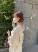 ピンクベージュ