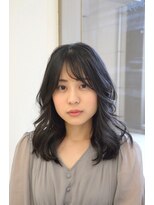 メゾンブラン アヴェダ(Maison Blanc AVEDA) 大人可愛いフェミニンレイヤーカット　小顔前髪