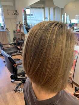 骨格や髪質を見極めて、あなたに似合うスタイルをご提案♪再現性が高く、扱いやすいスタイルが叶う！