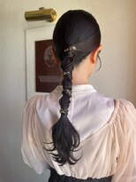 美容室 メザミー MESAMIES ローポニーテールヘアアレンジ結婚式お呼ばれ二次会ロングヘア