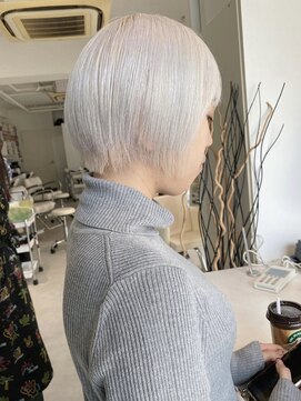 ターン ヘアー(TAAN HAIR) ホワイトカラー