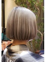 フルショウ 梅田(FURUSHO) 艶感ミニマルボブ3Dハイライトシャンパンベージュグレーブラウン