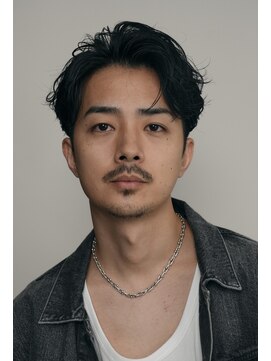 レタッチバイフィフス(RETOUCH by fifth) センターパートスパイラルパーマニュアンスパーマシャドウパーマ