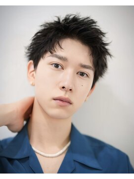 オーシャントーキョーウエスト 心斎橋 (OCEAN TOKYO WEST) 刈り上げアップバングビジネスヘアスパイキーショート