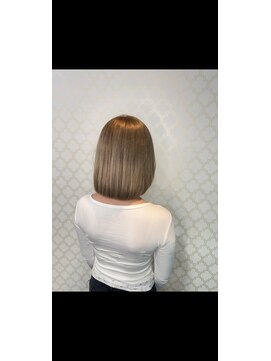 ミルクティーベージュ