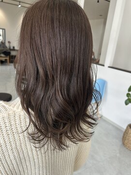 エミュ(emu.) 透明感◎肌馴染みやわらかベージュカラー