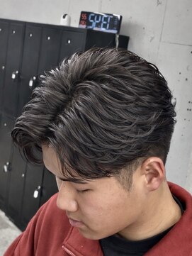 オーバル ジングウマエ(OVARL jingumae) ショートフェザーパーマ毛流れパーマニュアンスパーマ