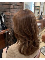 ヘアメイク フレンシア(hair make flencia)&nbsp;軽やかで動きのあるロングレイヤー【304スタイル】