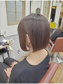 切りっぱなしミニボブ☆