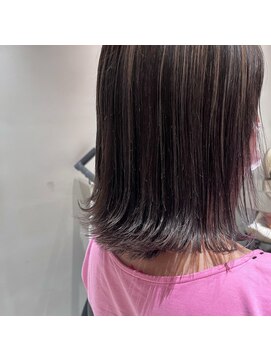 ラミ(L'ami) グレージュ×ハイライト