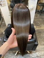 イオエ(ioe)&nbsp;イメチェン/外ハネボブ/ワイドバング/ブルーブラック/美髪