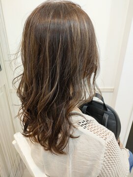 パース 横浜(PERS) ハイライトカラー×ミディアム