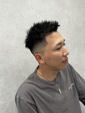 縁 ハナレ(en 870) スキンフェード ツイストパーマ メンズスタイル