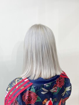 ファイブバイジエクト 堀江(FIVE by The Ect) ホワイトボブ