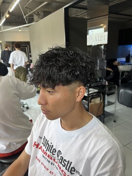 アイズ 海老名(AIZU) スペインカール　フェード　スパイラルパーマ　メンズパーマ