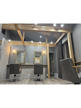 【髪質改善/透明感カラーが人気】親切・丁寧な接客で、初めての方も緊張せずに気軽に通える♪【足利】