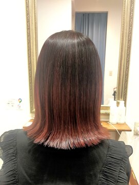 ヘアー グリーン(hair green) 30代40代50代/切りっぱなしボブ/グラデーションカラー/レッド