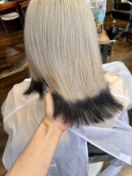ガルボ ヘアー(garbo hair) エンドカラー　ホワイトアッシュ　ブラック　裾カラー