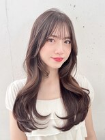 ファナ(fha-na)&nbsp;レイヤーカット/韓国ヘア/小顔/前髪長め/オリーブグレー/