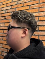 ドゥーエン 京橋店(DoEN)&nbsp;スキンフェード×サイドパート