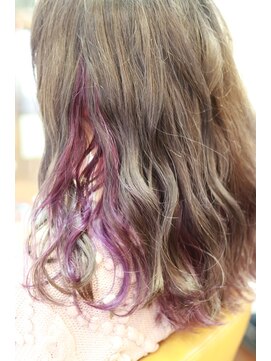 ジウ 上通り(JIU) 無造作ウェーブ×20代30代40代×ダブルカラー×インナー×ピンク